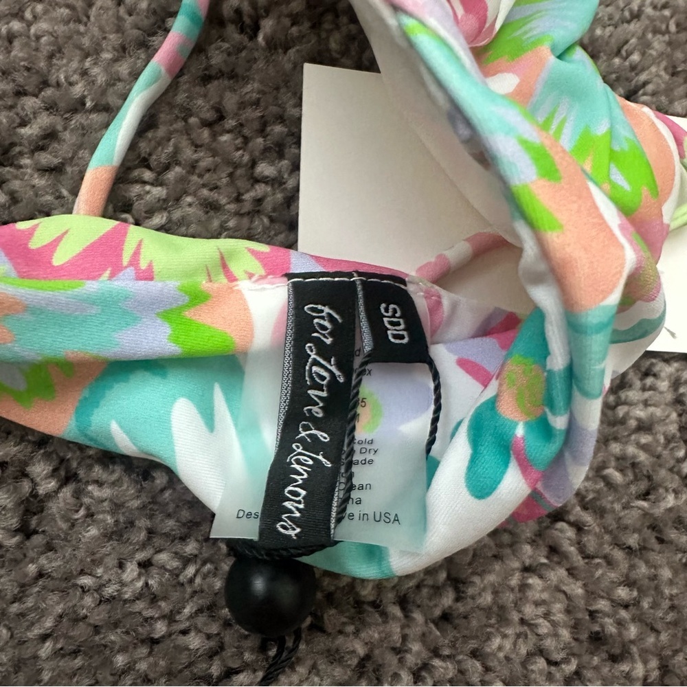 NWT‎ For Love & Lemons Capri Bikini Top Size Small DD - Picture 4 of 4